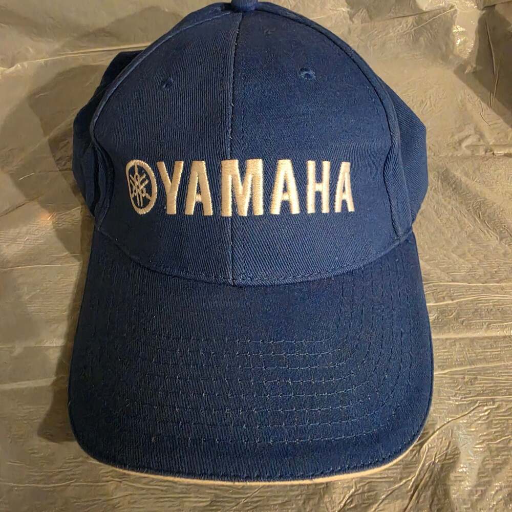 Misprint y2k Yamaha Adjustable Cap One sine fits most. Vintage